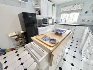 Photo 23- click for photo gallery